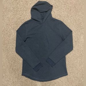 Men’s medium droptail hoodie